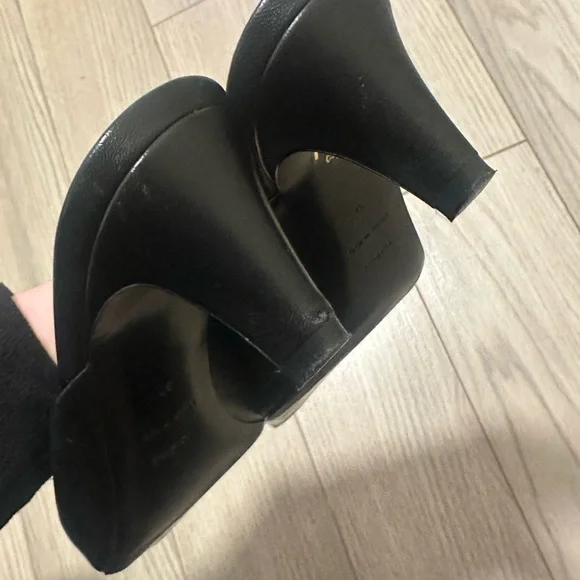 Toteme Pointed-Toe Leather Mules - Picture 4 of 4